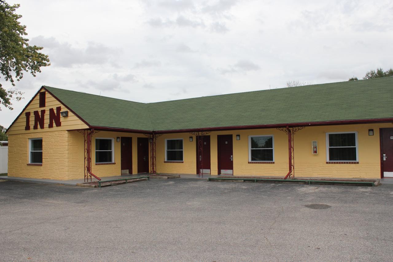 Driftwood Inn Chestertown Exterior photo